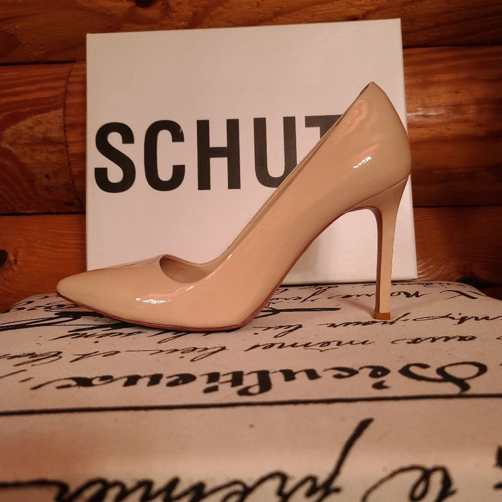 Schutz Farrah Pumps In the Shade of "Bellini" (Nude Patent Leather) Size 7.5